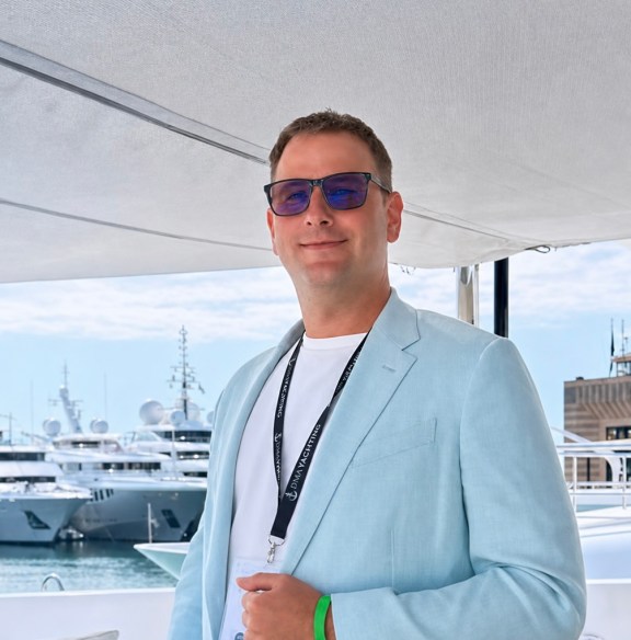 Mo Pristas, yacht charter Guru with DMA Yachting