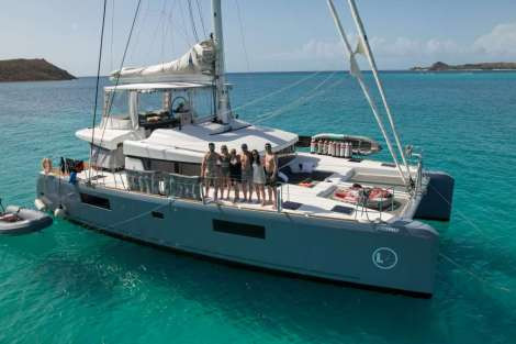 Review img # 53 of the yacht AEOLUS 77