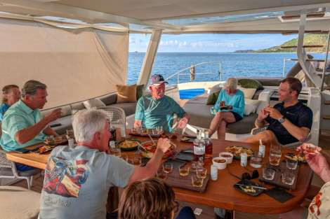 Review img # 13 of the yacht AEOLUS 77