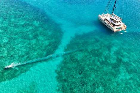 Review img # 14 of the yacht AEOLUS 77
