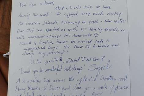 Review img # 1 of the yacht AKANA