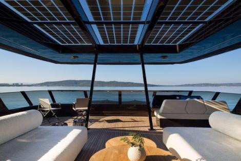 Review img # 18 of the yacht AMBER ONE