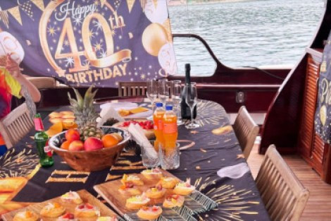 Review img # 4 of the yacht ANGELICA