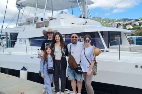 Review img # 79 of the yacht C SISTERS
