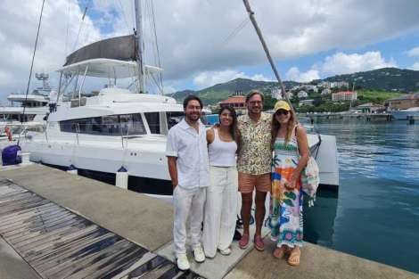 Review img # 65 of the yacht C SISTERS