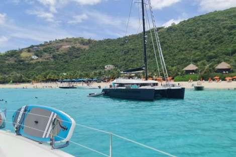 Review img # 24 of the yacht C SISTERS