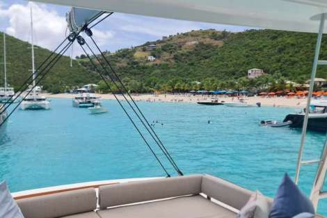 Review img # 28 of the yacht C SISTERS