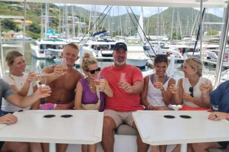 Review img # 20 of the yacht C SISTERS