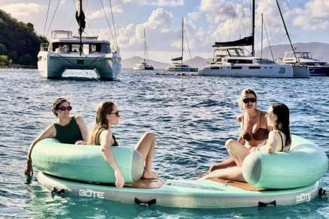 Review img # 34 of the yacht CELESTINE
