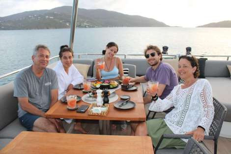 Review img # 14 of the yacht C’EST LA VIE