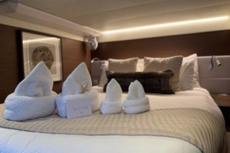 Review img # 44 of the yacht DRAGONFLY