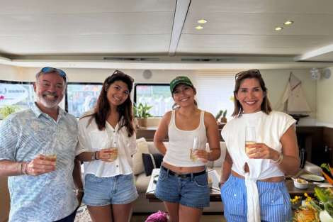 Review img # 42 of the yacht DRAGONFLY