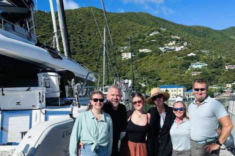 Review img # 32 of the yacht DRAGONFLY