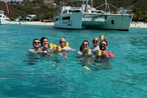 Review img # 4 of the yacht DRAGONFLY