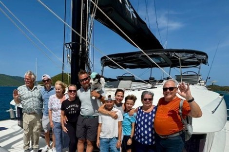Review img # 2 of the yacht DRAGONFLY