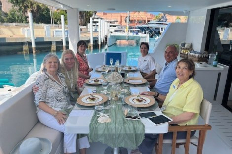 Review img # 16 of the yacht EARNOUT