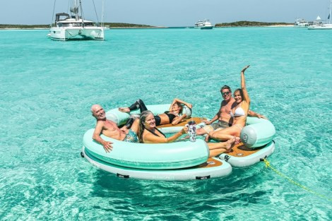 Review img # 12 of the yacht EARNOUT