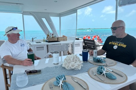 Review img # 22 of the yacht EARNOUT