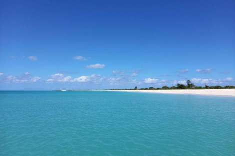 Review img # 30 of the yacht ELVIS MAGIC