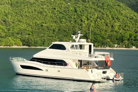 Review img # 12 of the yacht INDIGO