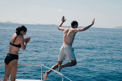 Review img # 38 of the yacht ISLAND KISSES