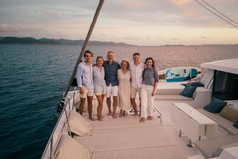 Review img # 33 of the yacht ISLAND KISSES