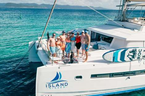 Review img # 29 of the yacht ISLAND KISSES