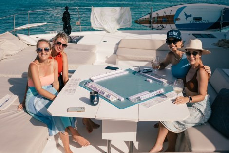 Review img # 30 of the yacht ISLAND KISSES