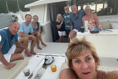 Review img # 25 of the yacht ISLAND KISSES