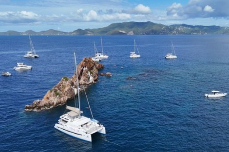Review img # 18 of the yacht ISLAND KISSES