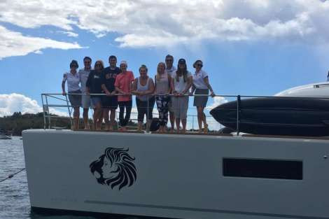 Review img # 10 of the yacht JAN’S FELION