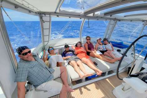 Review img # 88 of the yacht LIQUID ZEN