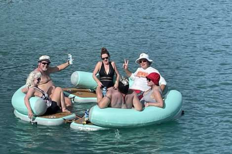 Review img # 131 of the yacht MAKIN MEMORIES