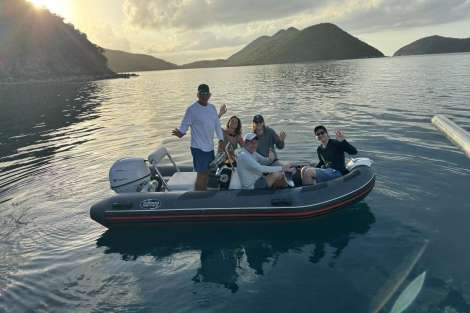 Review img # 137 of the yacht MAKIN MEMORIES