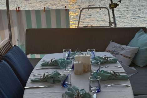 Review img # 100 of the yacht MAKIN MEMORIES