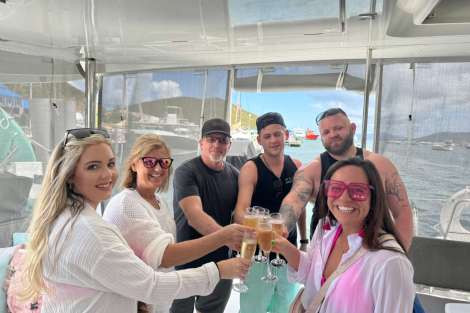 Review img # 101 of the yacht MAKIN MEMORIES
