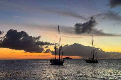 Review img # 49 of the yacht MAKIN MEMORIES