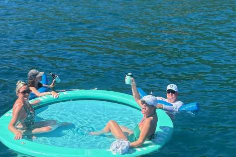 Review img # 18 of the yacht MAKIN MEMORIES