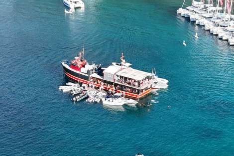 Review img # 7 of the yacht MAKIN MEMORIES
