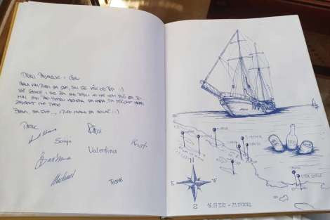 Review img # 7 of the yacht Malena