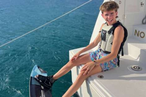 Review img # 96 of the yacht NO INHERITANCE