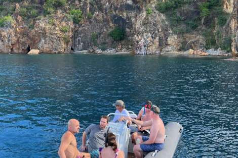 Review img # 55 of the yacht NO INHERITANCE