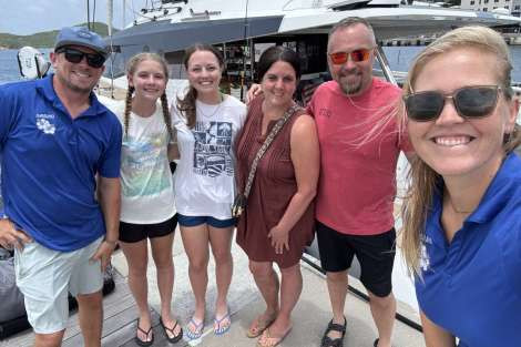 Review img # 11 of the yacht OHANA 59