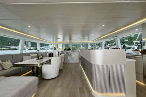 Review img # 64 of the yacht OHANA