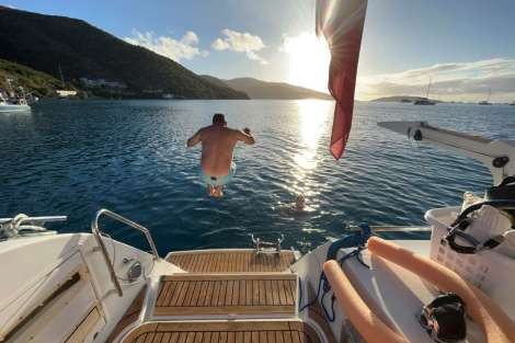 Review img # 158 of the yacht SANDY CINCO