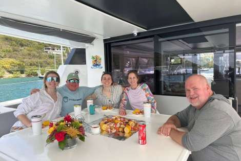Review img # 2 of the yacht SOGGY DOGGY