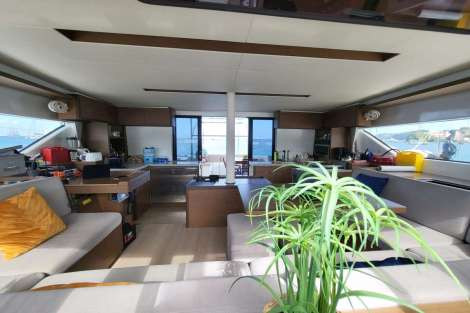 Review img # 26 of the yacht SWAN
