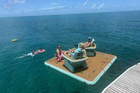 Review img # 34 of the yacht TOUCH THE SKY
