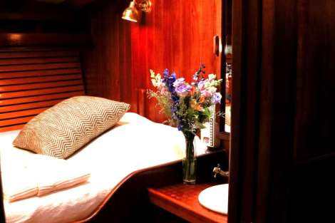 Review img # 21 of the yacht TREE OF LIFE