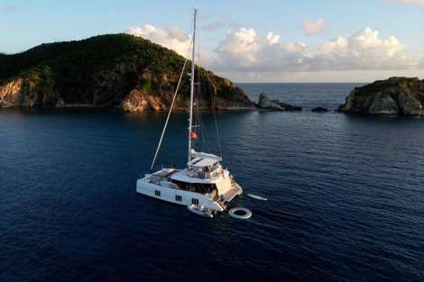 Review img # 9 of the yacht UNWAVERING